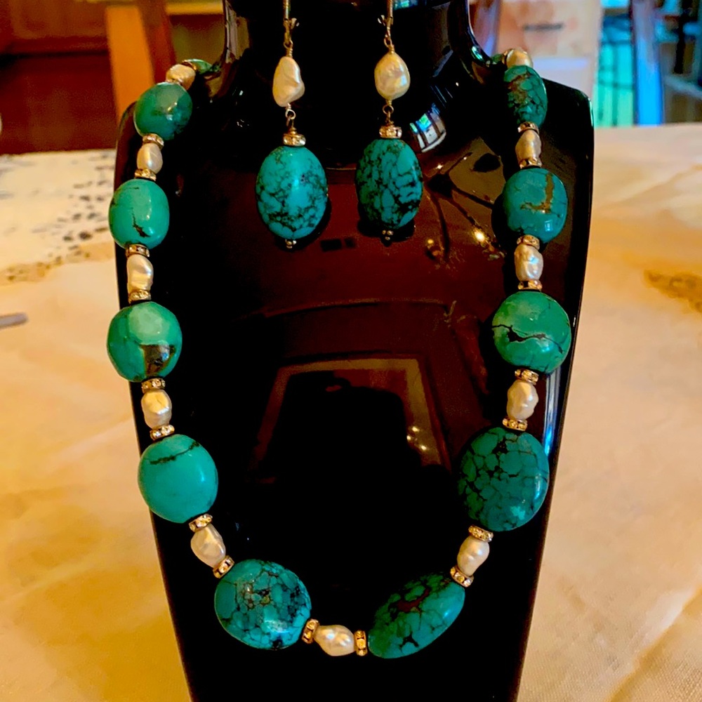 Authentic turquoise, pearls, Swarovski crystals earring and necklace set
